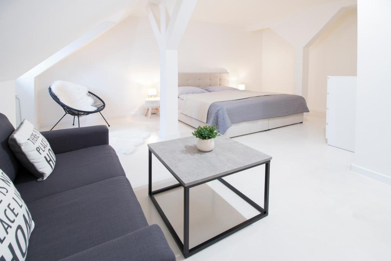 Апартаменты U Zlate Hvezdy Apartman Jungmann Литомержице Экстерьер фото