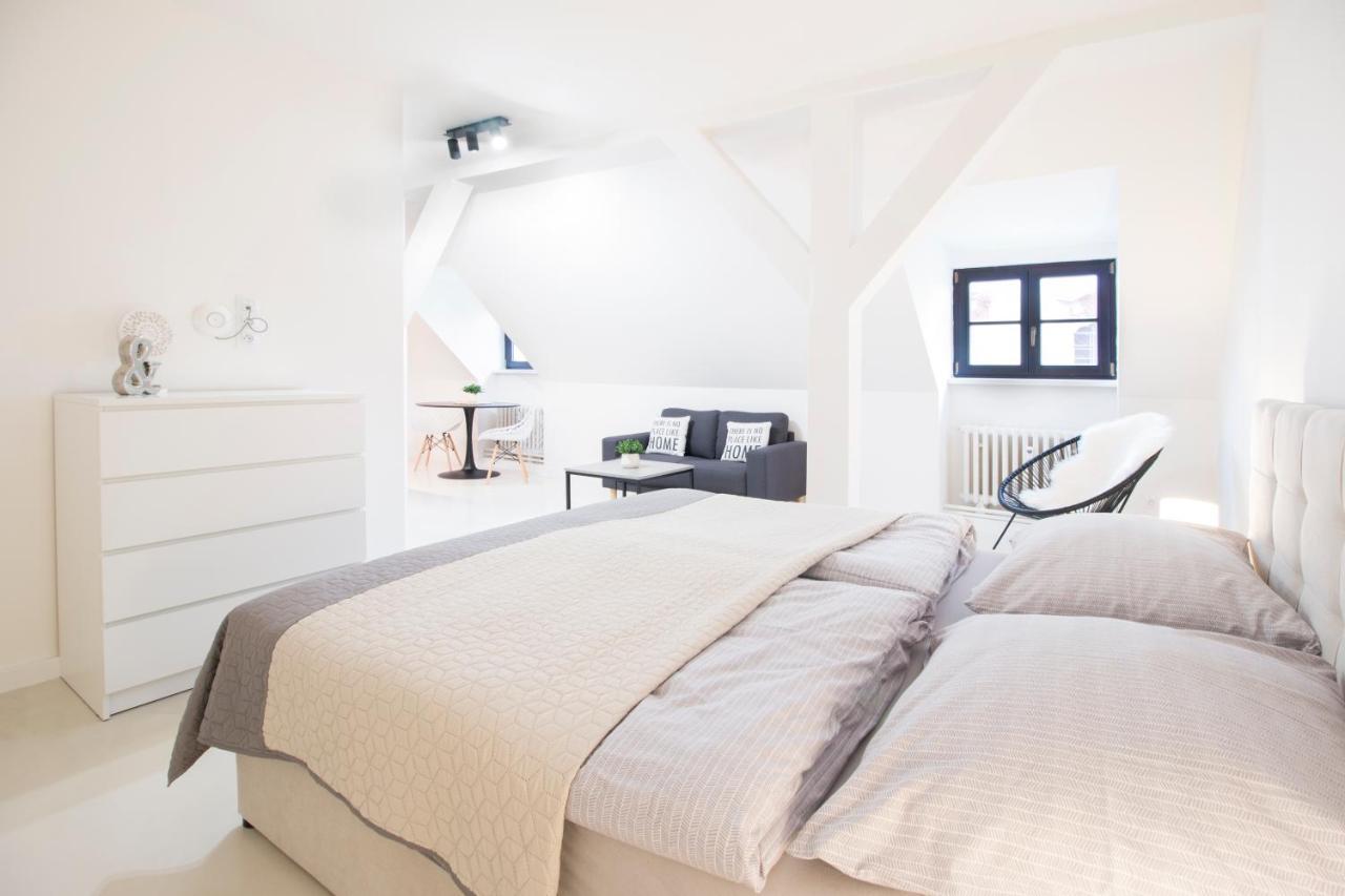 Апартаменты U Zlate Hvezdy Apartman Jungmann Литомержице Экстерьер фото